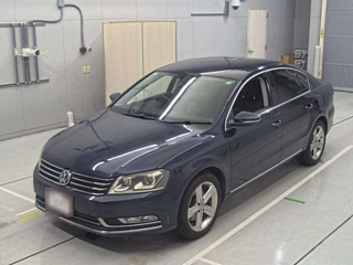 VOLKSWAGEN PASSAT 2011
