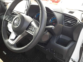 NISSAN ROOX 2020