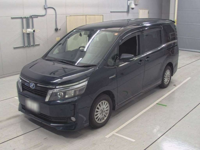 TOYOTA VOXY 2015