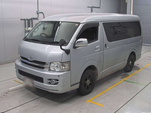 TOYOTA HIACE 2008