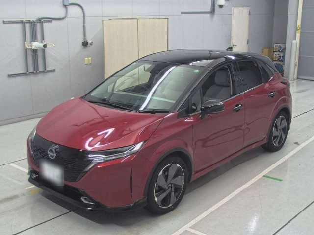 NISSAN AURA