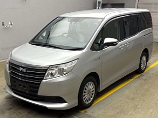 TOYOTA NOAH 2017