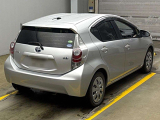 TOYOTA AQUA 2012