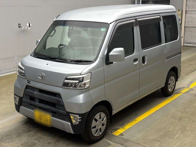 TOYOTA PIXIS VAN 2020