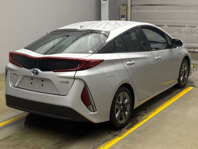 TOYOTA PRIUS PHV 2021