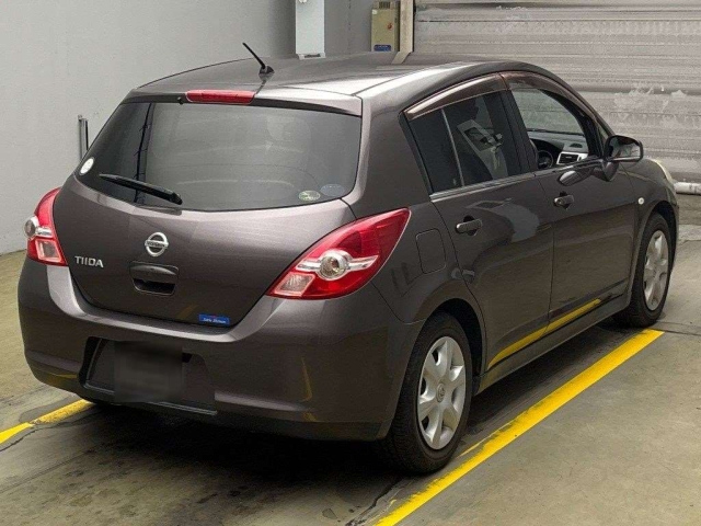 NISSAN TIIDA 2008