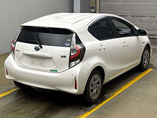 TOYOTA AQUA 2020
