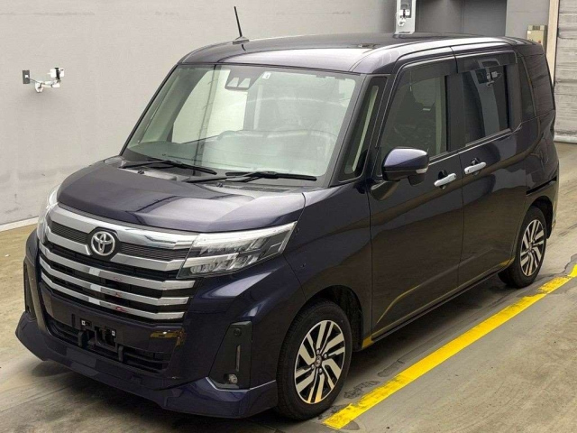 TOYOTA ROOMY 2022