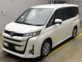 TOYOTA NOAH 2022