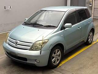 TOYOTA IST