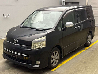 TOYOTA VOXY 2009