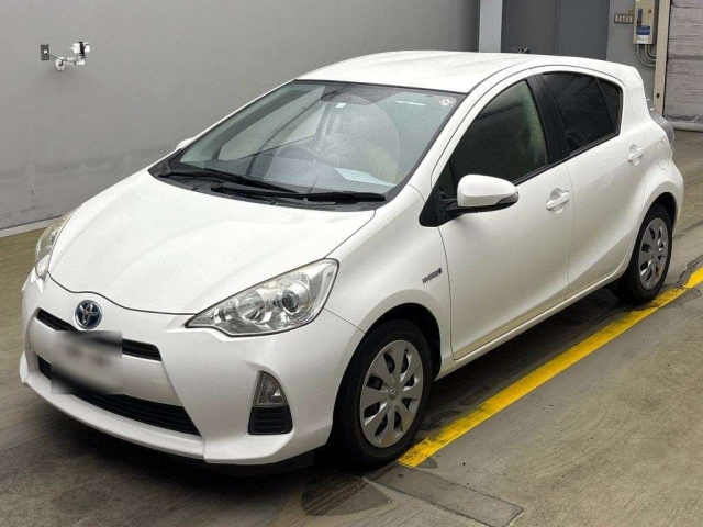 TOYOTA AQUA 2014