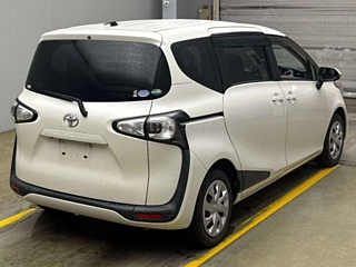 TOYOTA SIENTA 2017