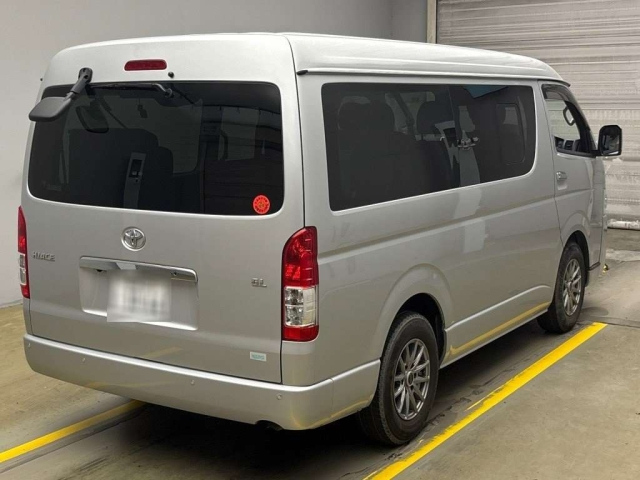 TOYOTA HIACE 2023