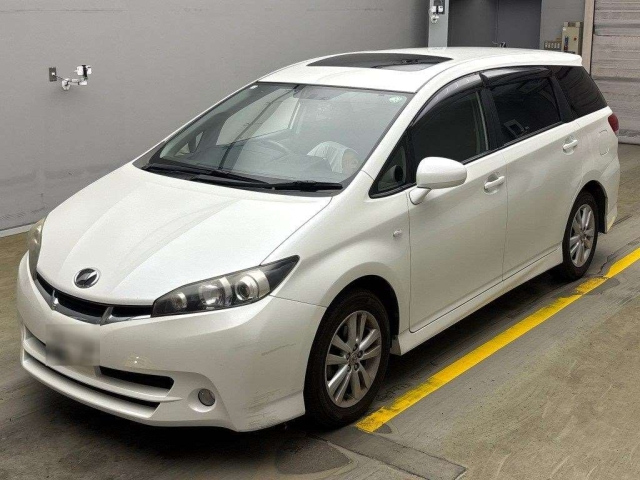 TOYOTA WISH 2010