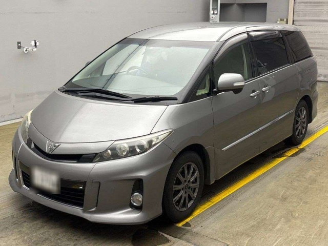 TOYOTA ESTIMA 2013