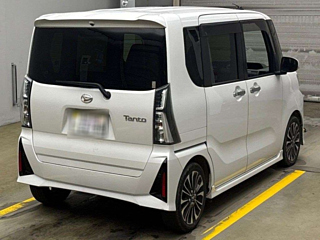DAIHATSU TANTO 2022