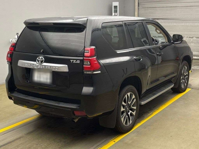 TOYOTA LAND CRUISER PRADO 2022