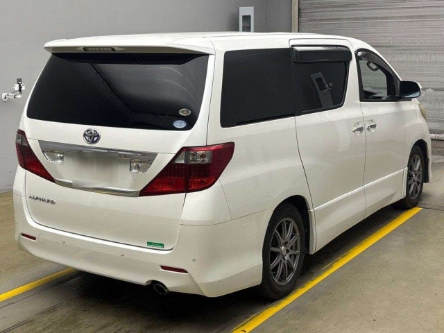 TOYOTA ALPHARD 2009