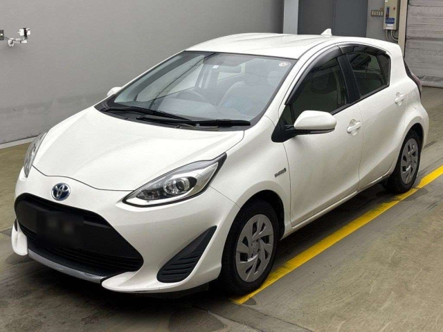 TOYOTA AQUA 2020