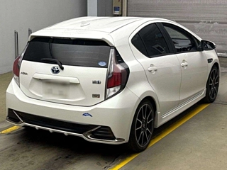 TOYOTA AQUA 2016