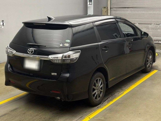 TOYOTA WISH 2017