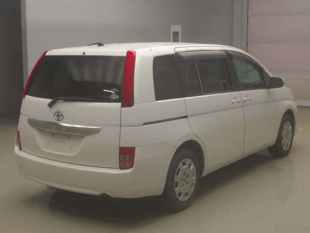 TOYOTA ISIS 2009