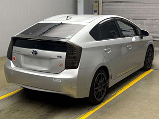 TOYOTA PRIUS 2011
