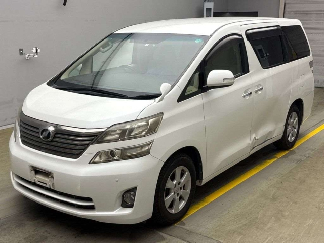 TOYOTA VELLFIRE 2010
