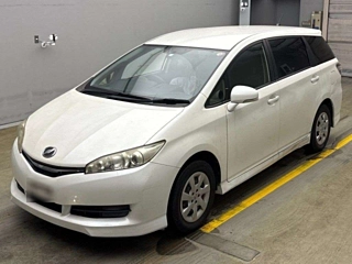 TOYOTA WISH 2013