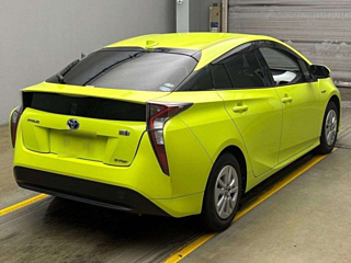 TOYOTA PRIUS 2016
