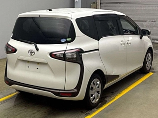TOYOTA SIENTA 2016