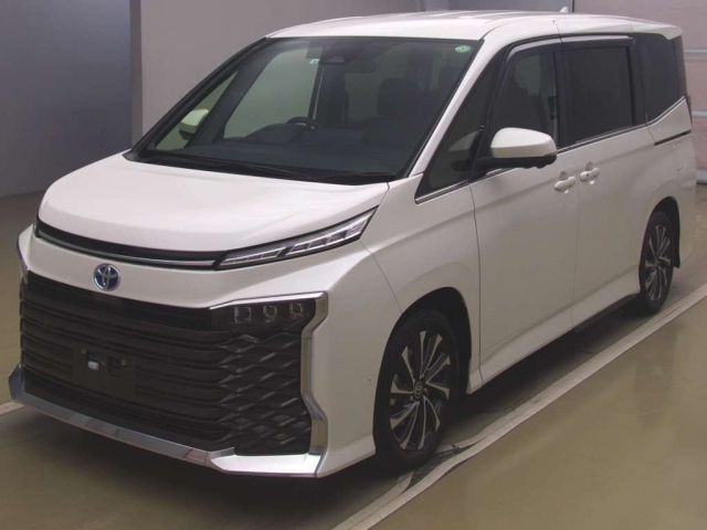 TOYOTA VOXY 2022