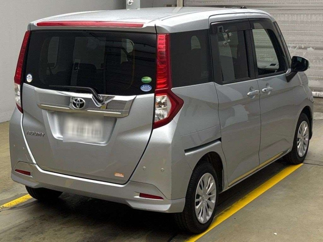 TOYOTA ROOMY 2020