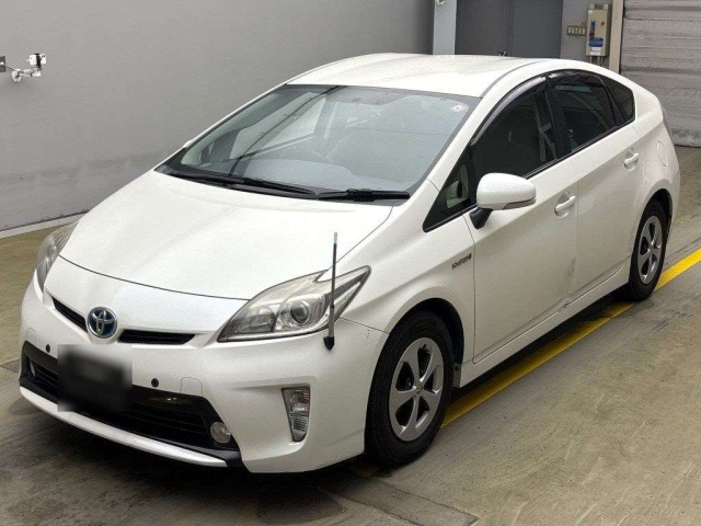 TOYOTA PRIUS 2012