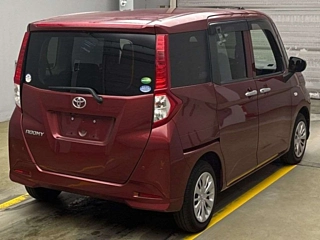 TOYOTA ROOMY 2018