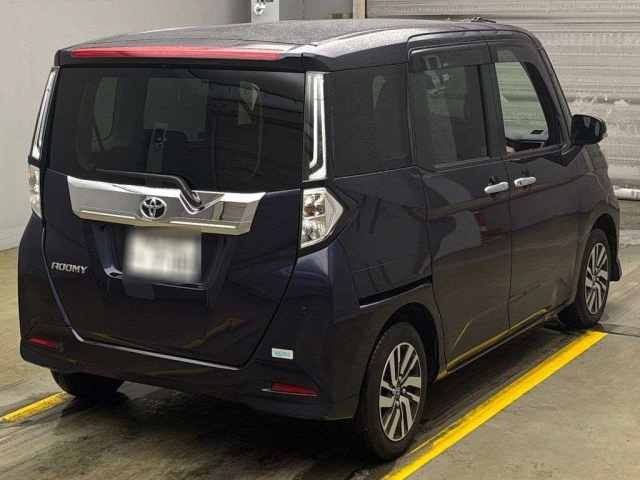 TOYOTA ROOMY 2023