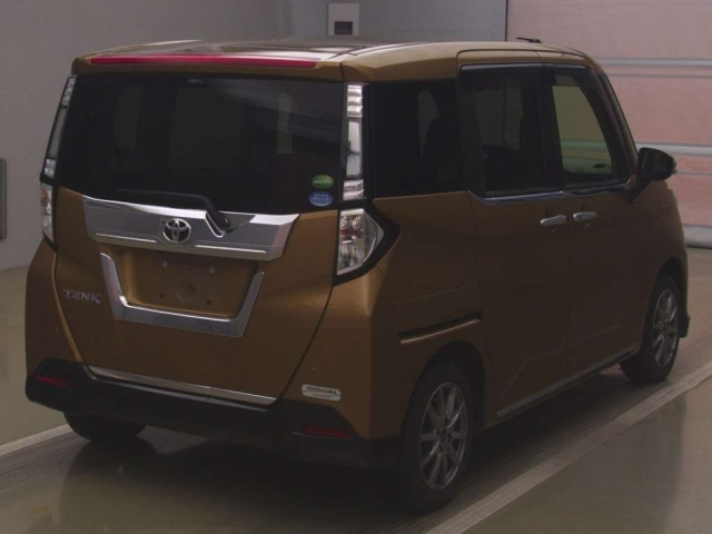 TOYOTA TANK 2018