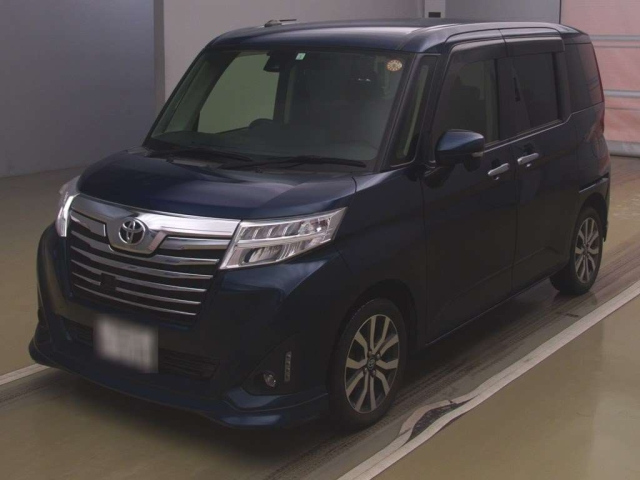 TOYOTA ROOMY 2017