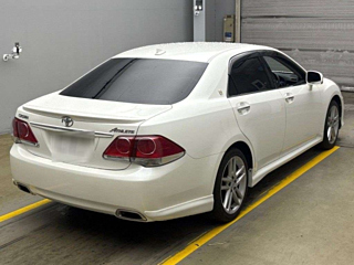 TOYOTA CROWN 2010