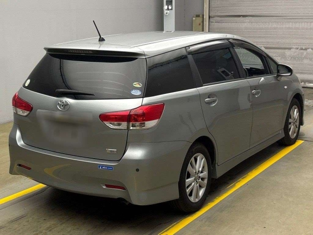TOYOTA WISH 2009