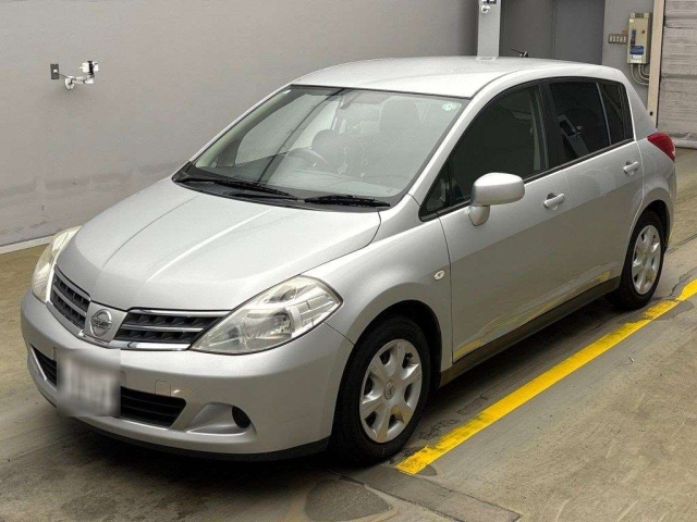NISSAN TIIDA 2009