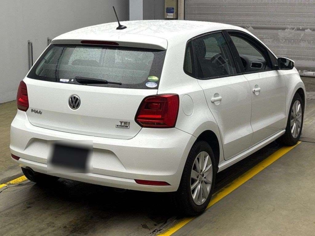 VOLKSWAGEN POLO 2014