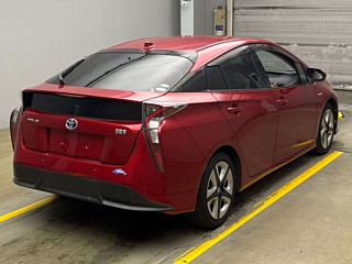 TOYOTA PRIUS 2016