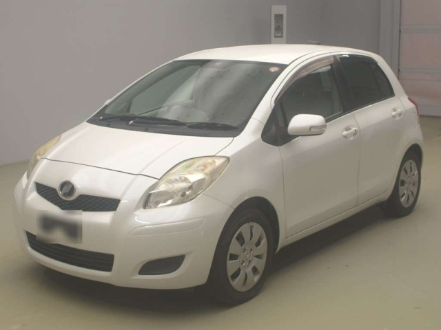 TOYOTA VITZ 2010