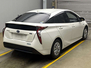 TOYOTA PRIUS 2018