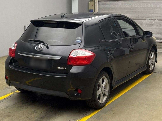 TOYOTA AURIS 2010
