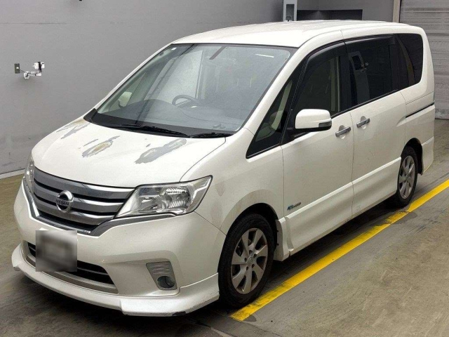 NISSAN SERENA 2013