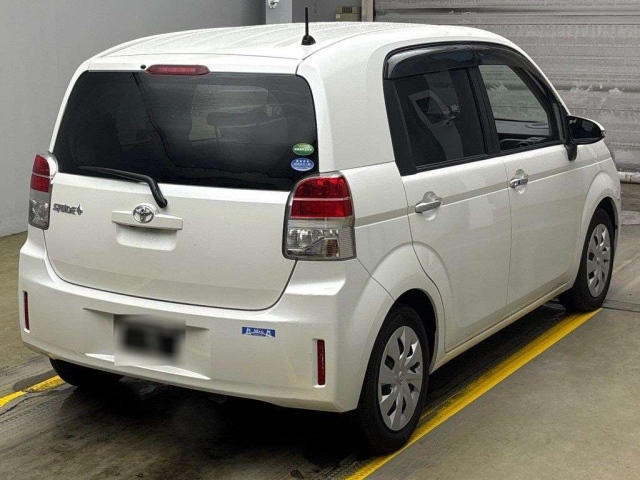 TOYOTA SPADE 2014