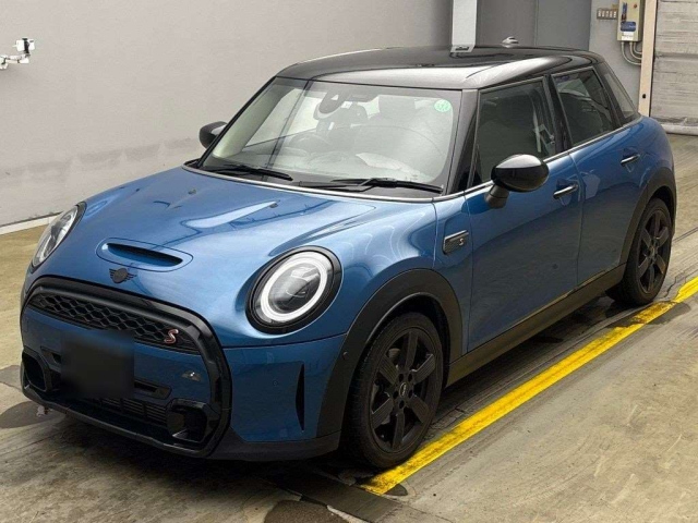 BMW MINI 2022